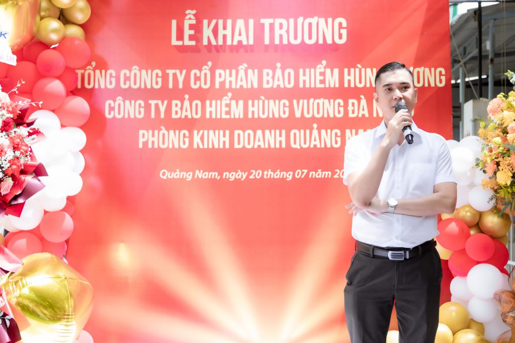 Ông Ông Ích Phương - Giám đốc BHV Đà Nẵng phát biểu tại chương trình 